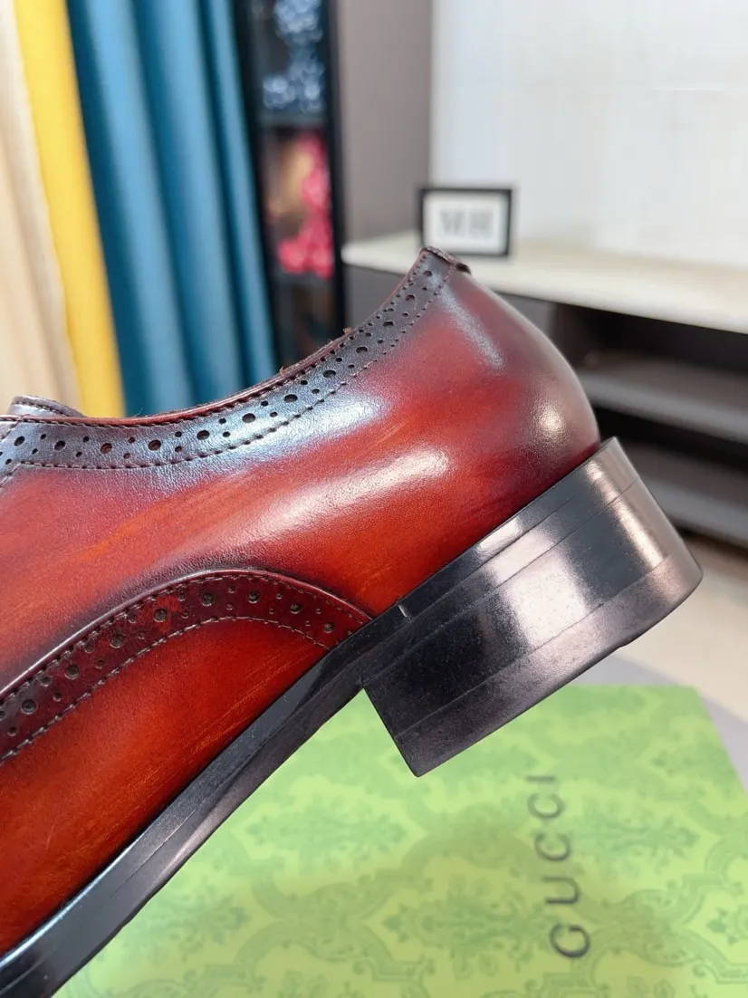 Factory price 500🌹🌹 [GUCCI Gucci] A new style of formal men's leather shoes is coming~ The original quality upper is made of cowhide imported from Italy + soft and delicate leather, comfortable and soft first-layer cowhide lining, rubber wear-resistant outsole, the shoe shape is dignified and domineering, and the luxury charm cannot be concealed! The natural and free nouveau riche leads the trend. Code number: 38-44